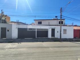 Casa Comercial
