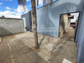 Casa Comercial