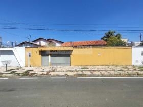 Casa Residencial/Comercial