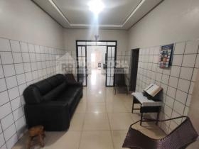 Casa Comercial/Residencial