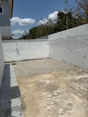 CASA NO CONDOMINO PARNAIBA RESIDENCE