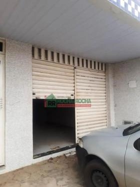 AV DEZENOVE DE OUTUBRO