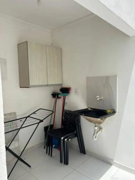 CASA NO CONDOMINO PARNAIBA RESIDENCE