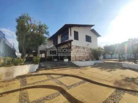 Casa Residencial/Comercial