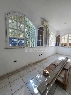 Av. Barão de Castelo Branco