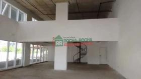 Ed. Manhattan River Center