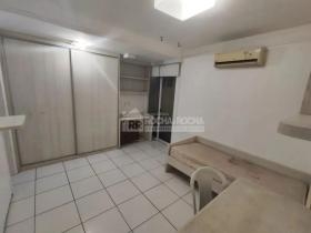 Av. Doutor Aquiles Wall Ferraz