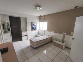 Av. Doutor Aquiles Wall Ferraz