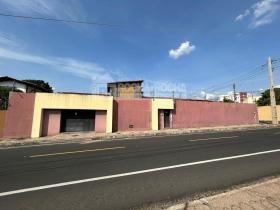 Casa Residencial/Comercial