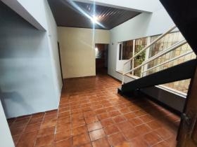 Casa Comercial