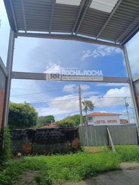 GALPÃO NO CENTRO DE LUIS CORREIA