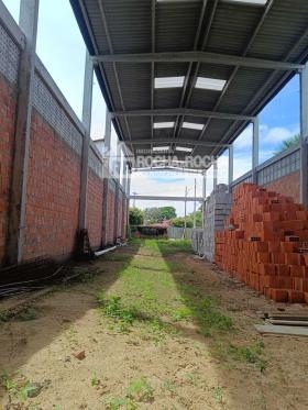 GALPÃO NO CENTRO DE LUIS CORREIA