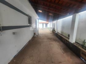 Av. Dr. Aquiles Wall Ferraz