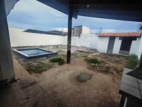 Av. Dr. Aquiles Wall Ferraz