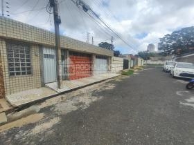 Casa Residencial/Comercial