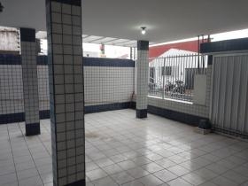 Casa Comercial