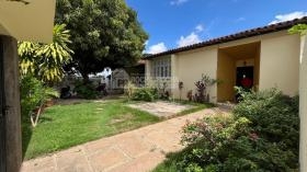 Casa Comercial