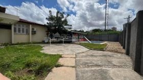 Casa Comercial