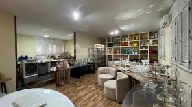 Casa Comercial