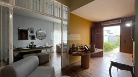 Casa Comercial