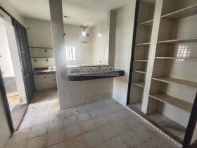 Casa Comercial