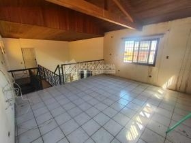 Casa Comercial