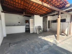 Casa Comercial