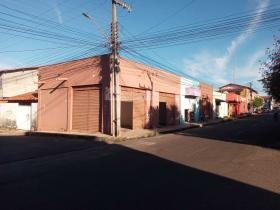 QUADRA A17, CASA 01(ESQUINA)