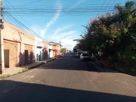 QUADRA A17, CASA 01(ESQUINA)