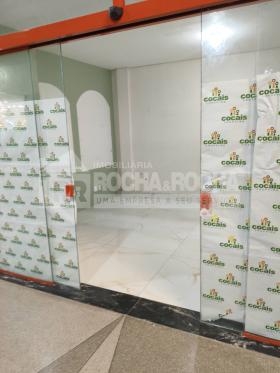 SHOPPING CENTER COCAIS