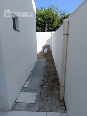 CASA NO CONDOMINO PARNAIBA RESIDENCE
