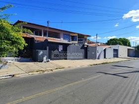 Casa Residencial/Comercial