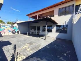 Casa Residencial/Comercial
