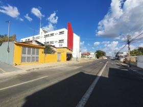 Casa Residencial/Comercial