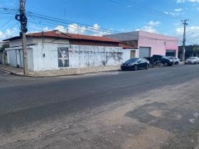 Casa Residencial/Comercial