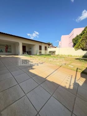 Casa Comercial