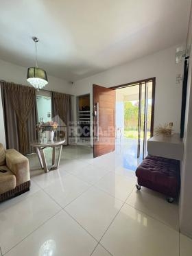 Casa Comercial
