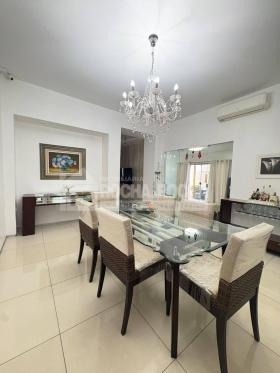 Casa Comercial