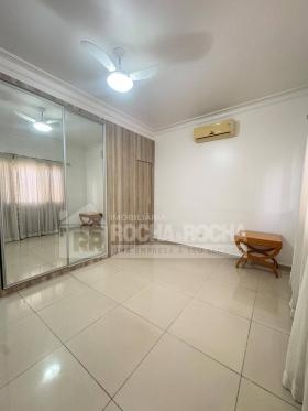 Casa Comercial