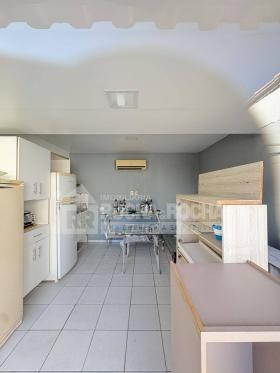 Casa Comercial