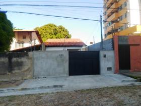 RUA DEMERVAL LOBÃO