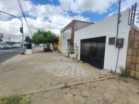 Casa Residencial/Comercial