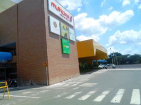 SHOPPING CENTER COCAIS