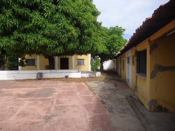 Av. Governador Gayoso e Almendra 
