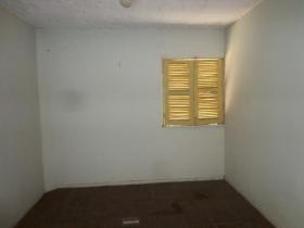 Quadra 05, Bloco 09, Apt 203.