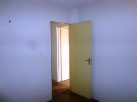 Quadra 05, Bloco 09, Apt 203.