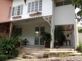 Casa Comercial