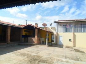 Av. Manoel Ayres Neto