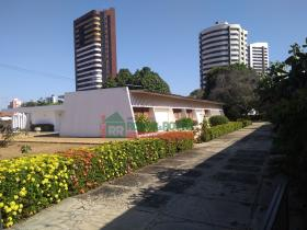 R. Senador Cândido Ferraz 