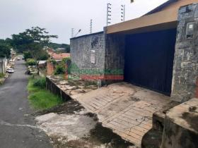 Rua Professor Domício Magalhães
